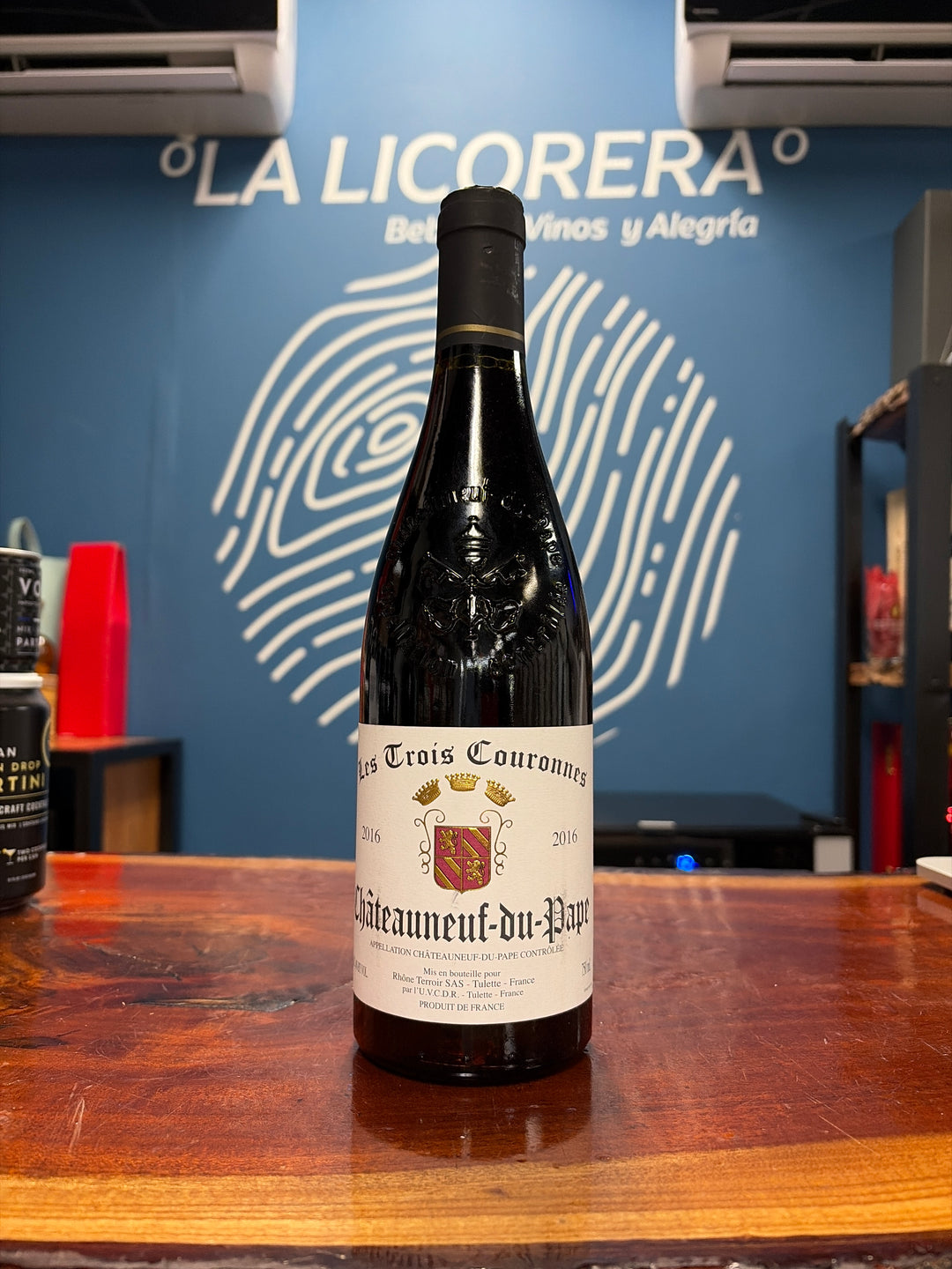 Les Trois Couronnes Châteauneuf-du-Pape 750ml