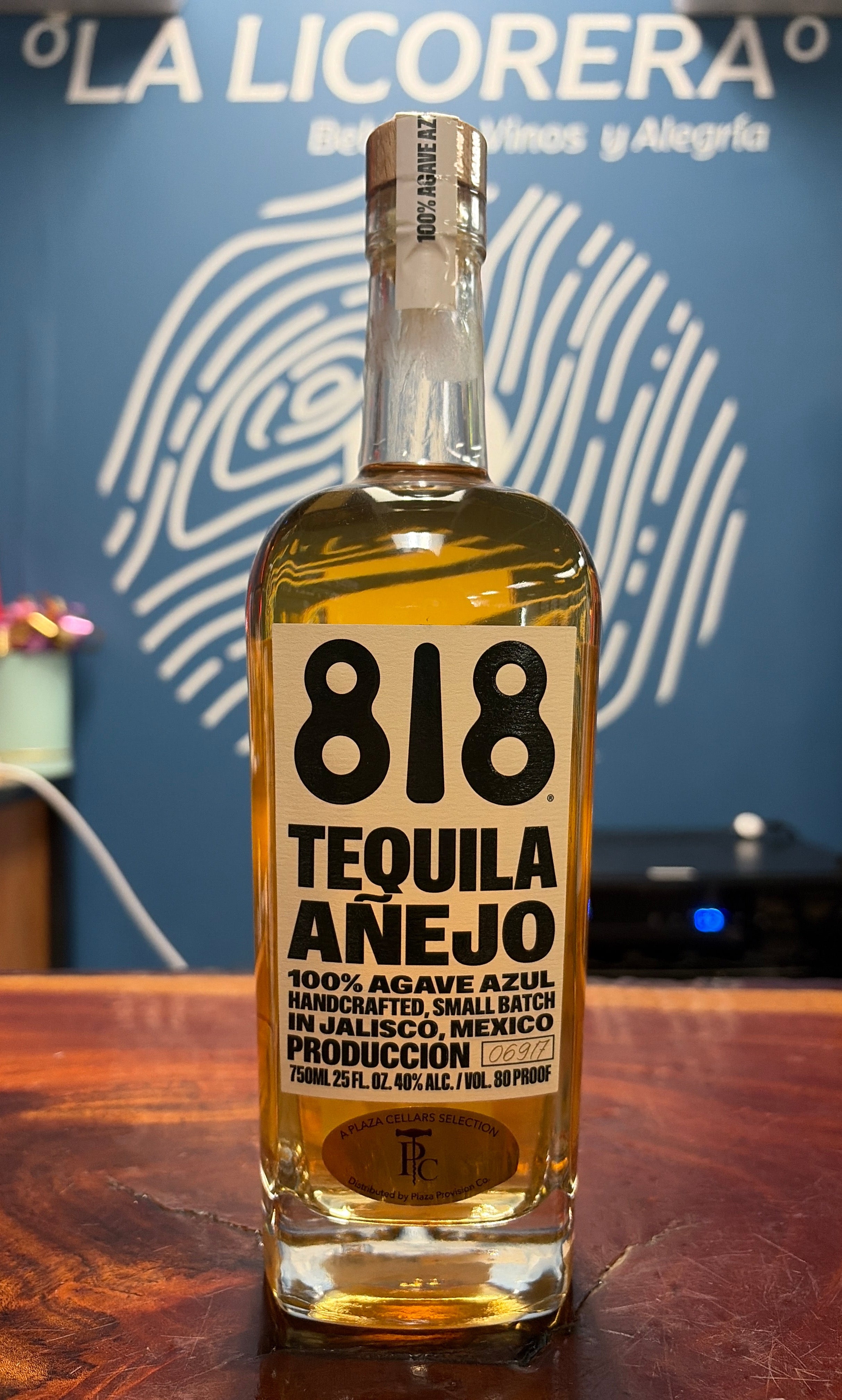 818 Añejo Tequila 750ml – La Licorera