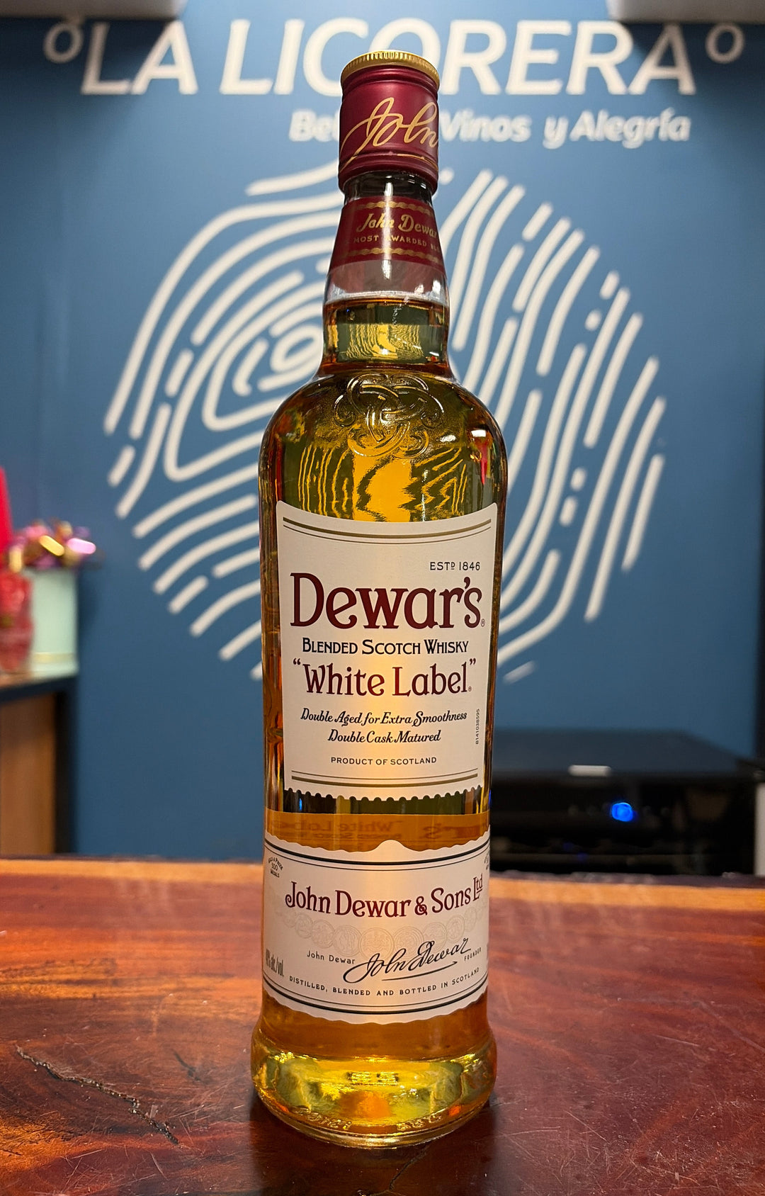 Dewar’s White Label Blended Scotch Whisky 750ml