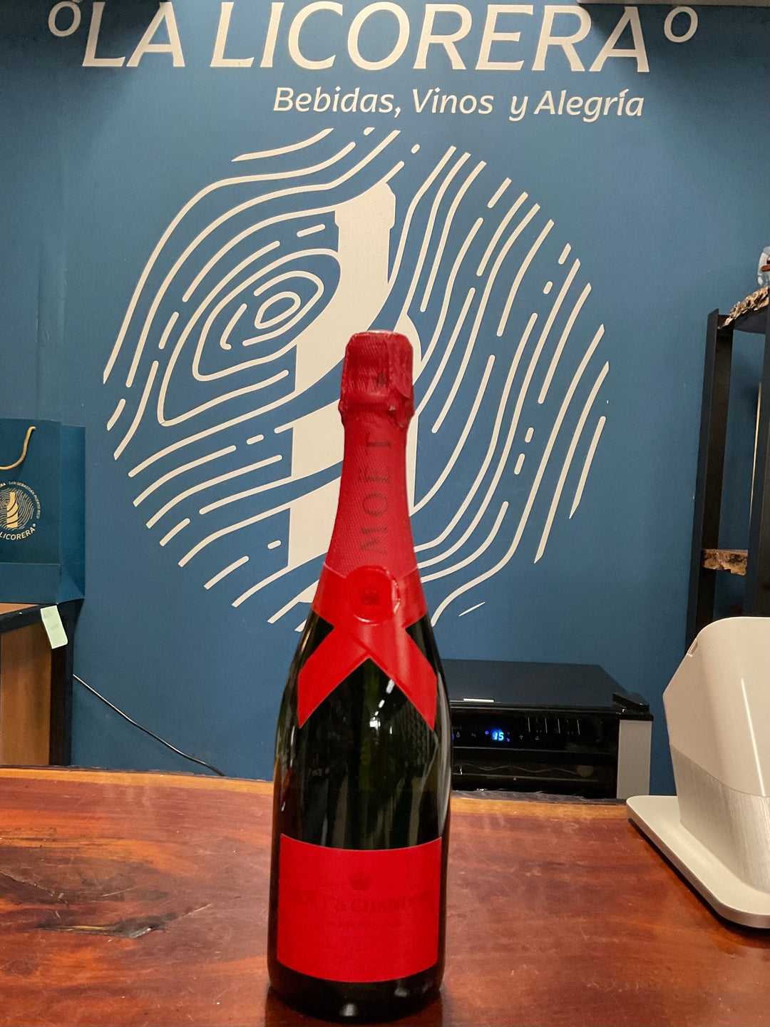 Moët & Chandon Brut Impérial Red Edition Champagne 750ml