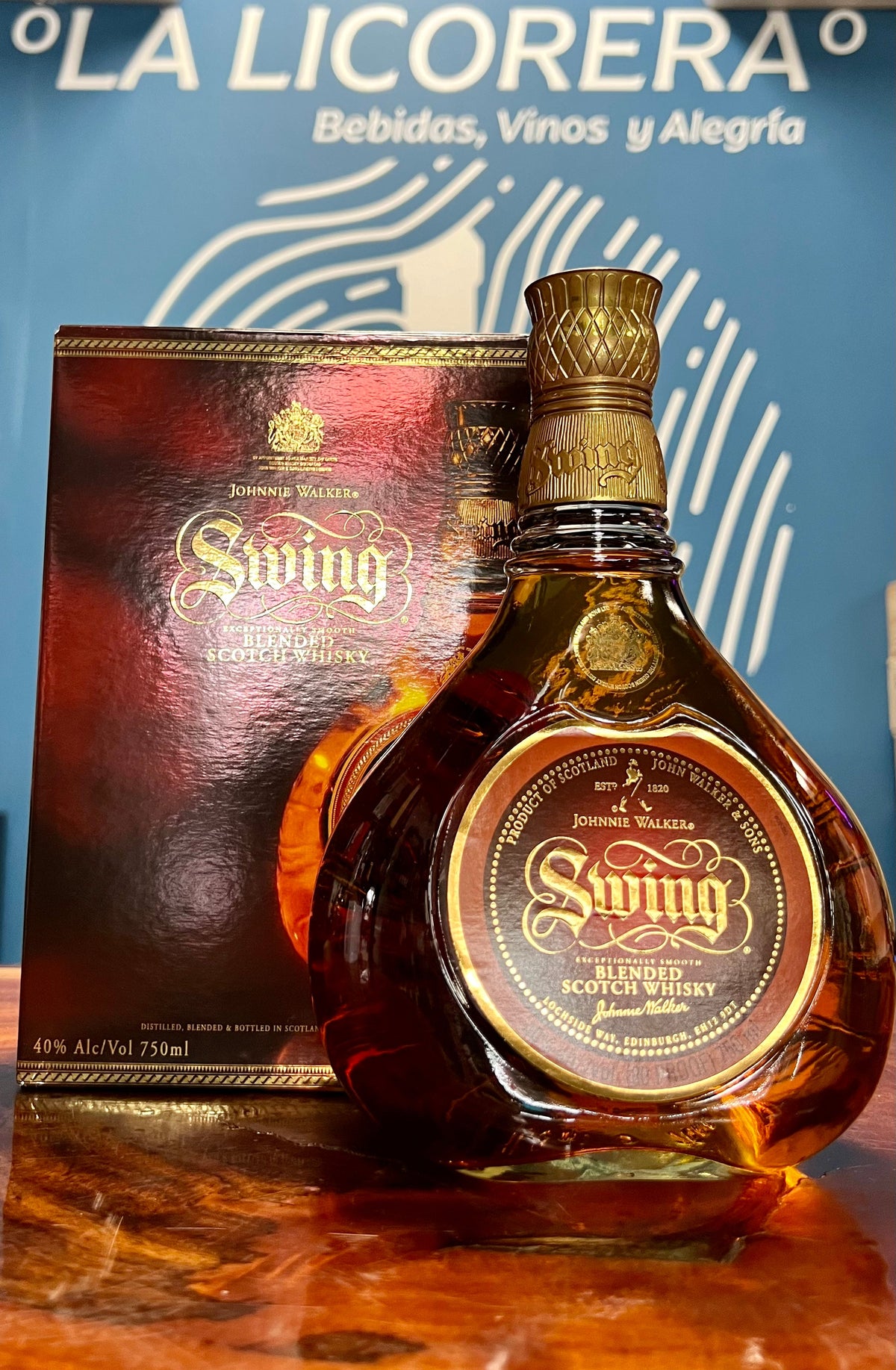 Johnnie Walker Swing, Unique Blended Scotch, 750ml – La Licorera